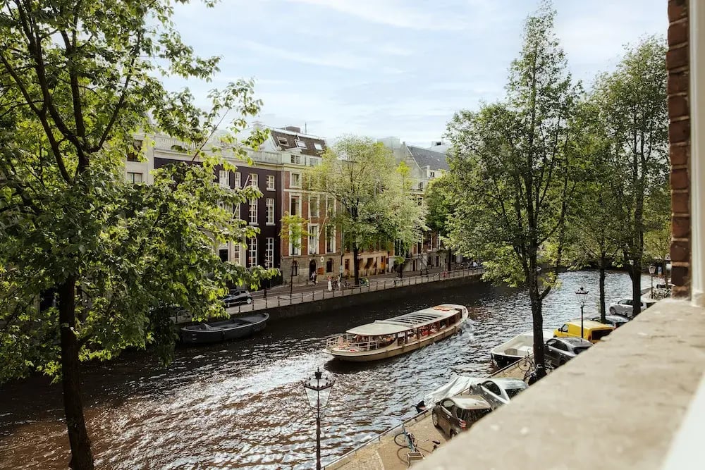 Dedicated Desk in Amsterdam