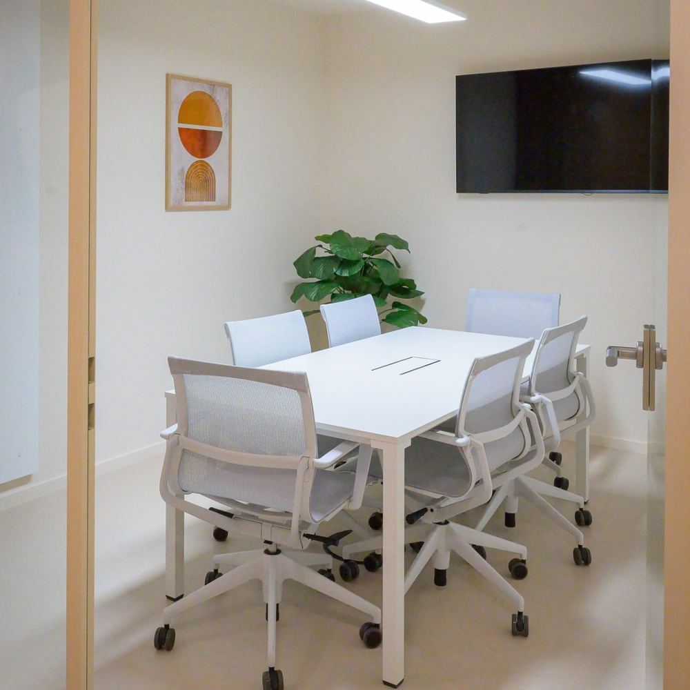 Levl Meeting Room Square