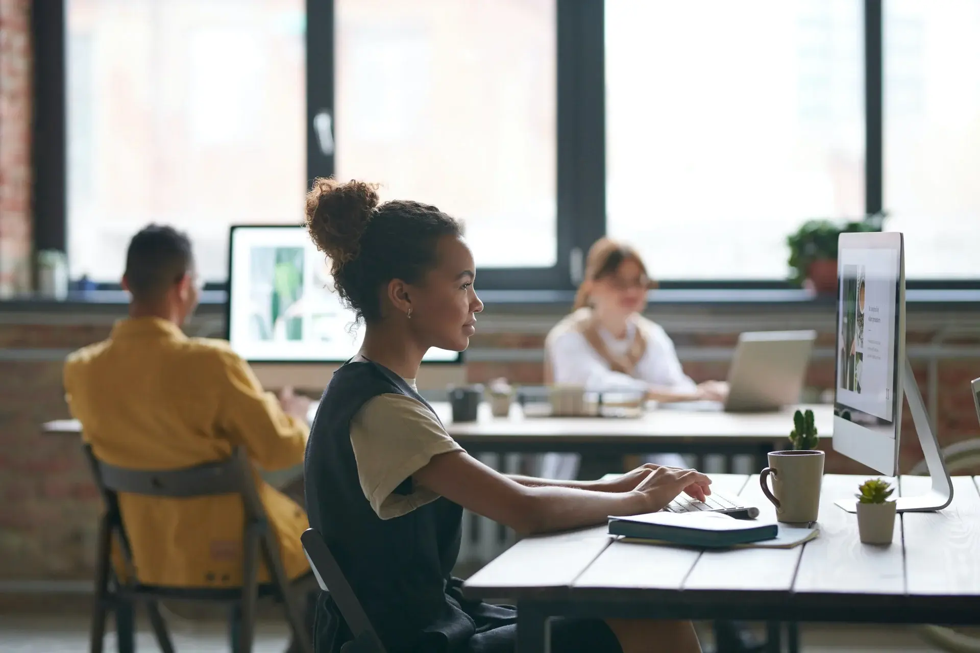 Book Hot Desk Day Pass in Berlin
